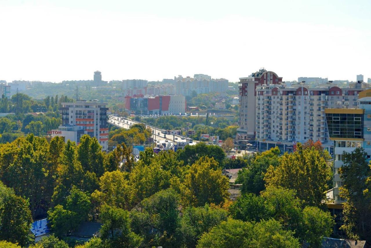 Уютная квартира в самом центре. Кишинёв Экстерьер фото
